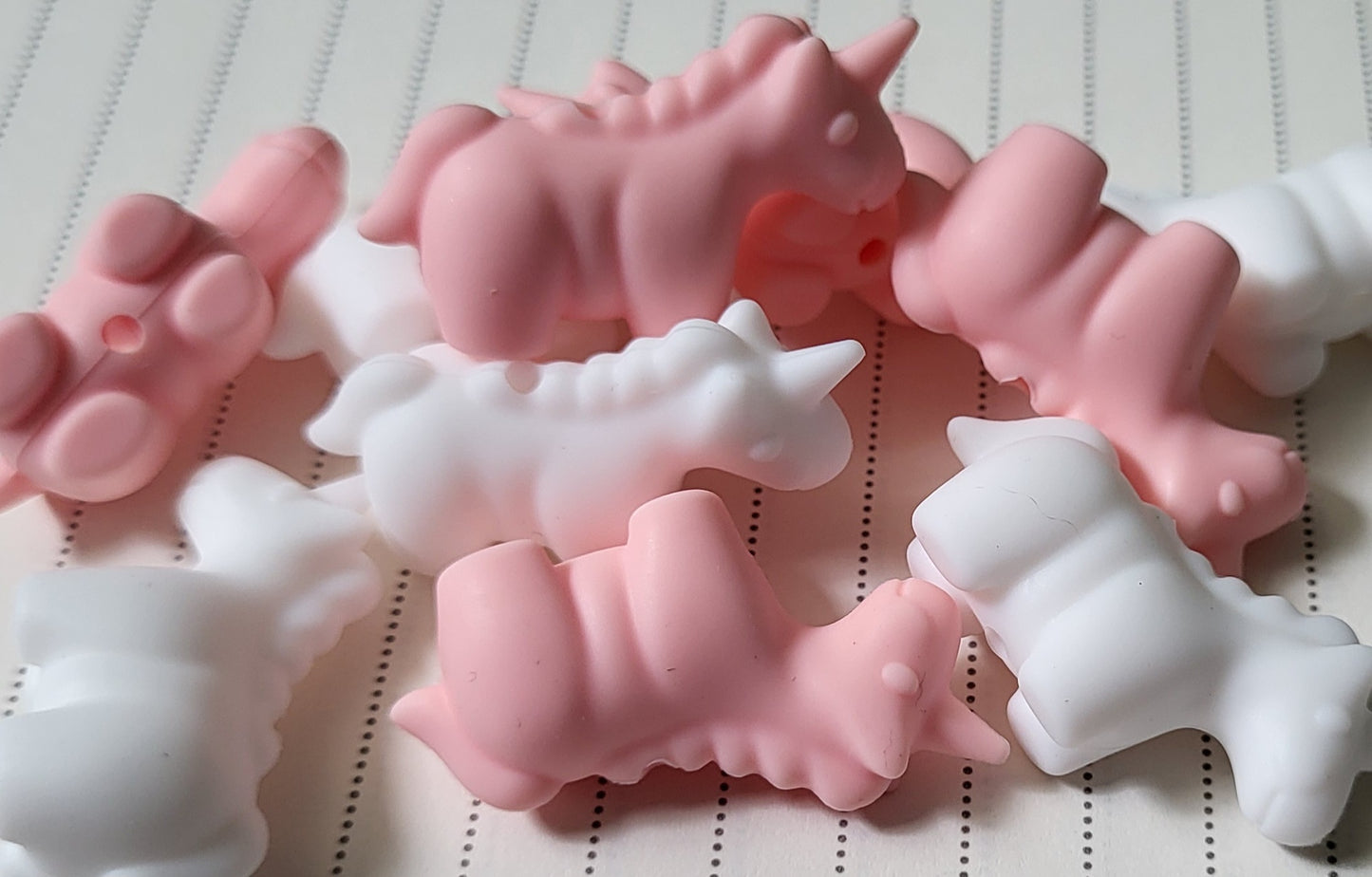 LIQUIDATION Perle silicone 3D licorne